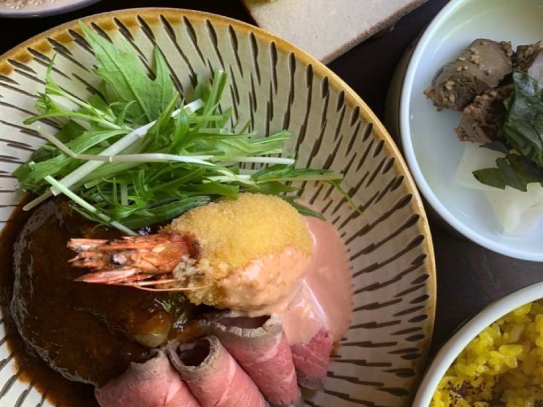 ハサマハウスビィー THE green table